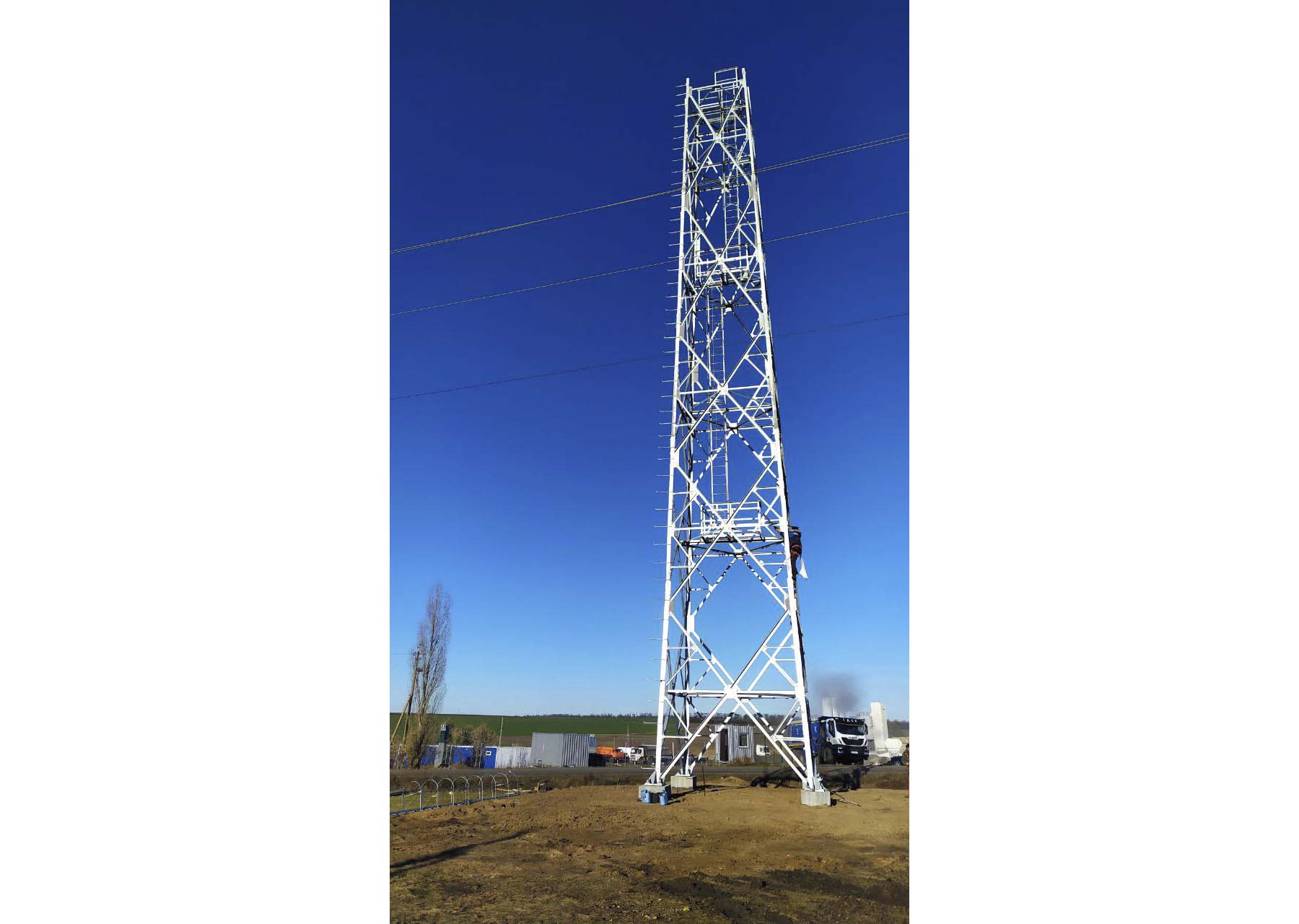 Mobile communication tower